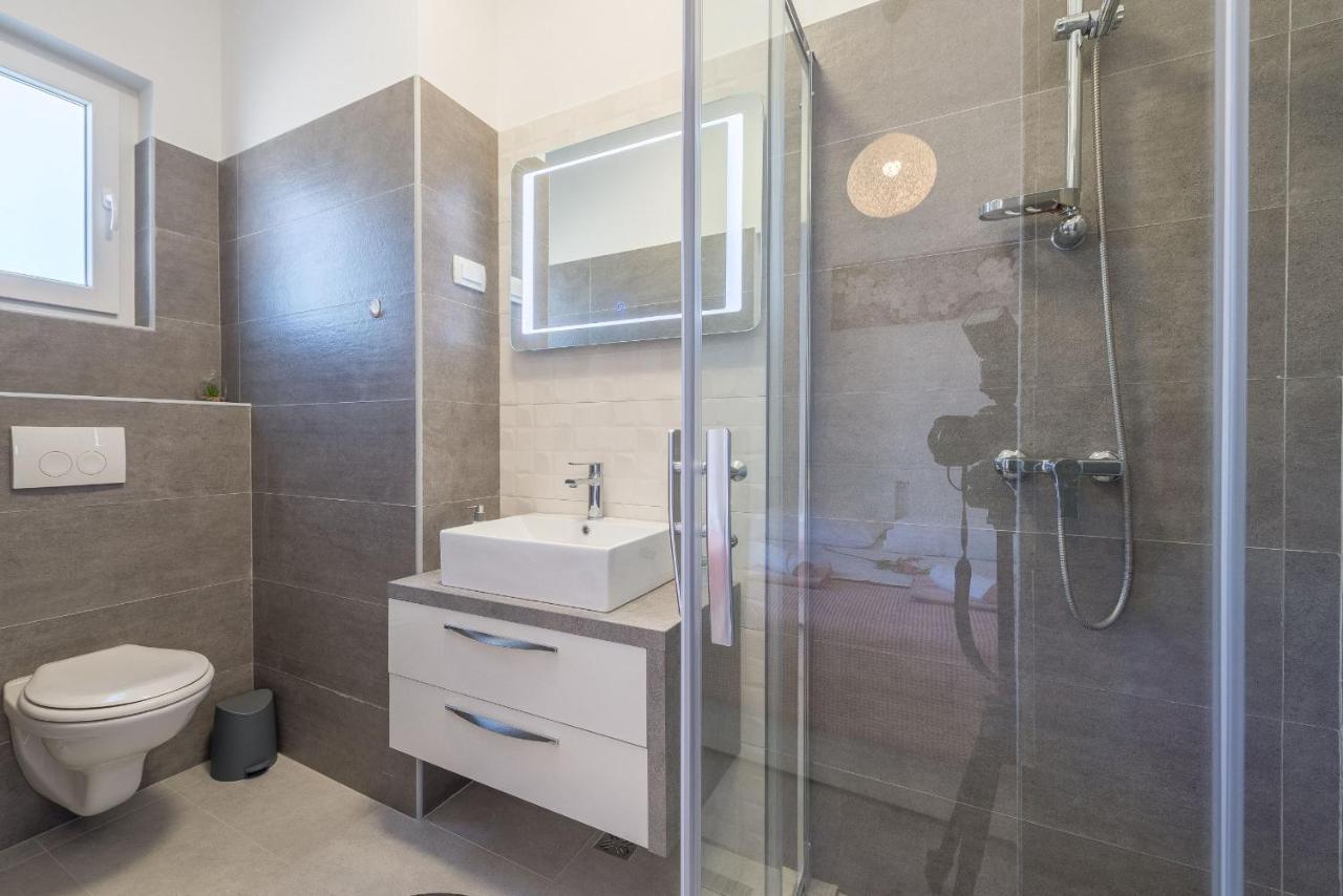 Villa Tara Zadarvillas Tinj Kültér fotó