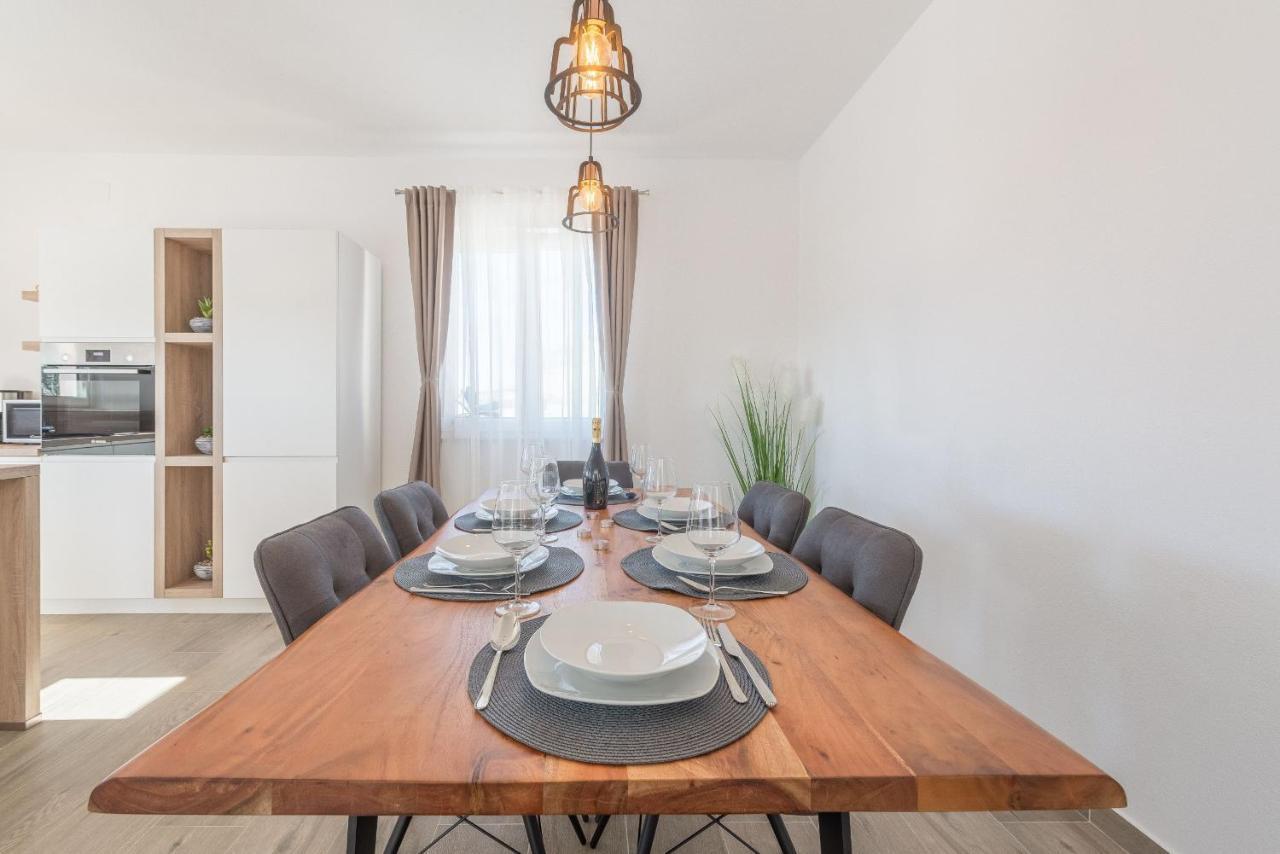 Villa Tara Zadarvillas Tinj Kültér fotó