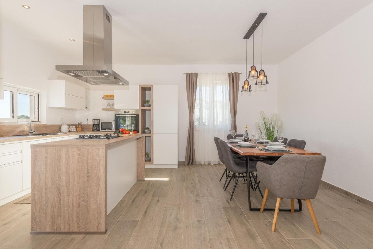 Villa Tara Zadarvillas Tinj Kültér fotó