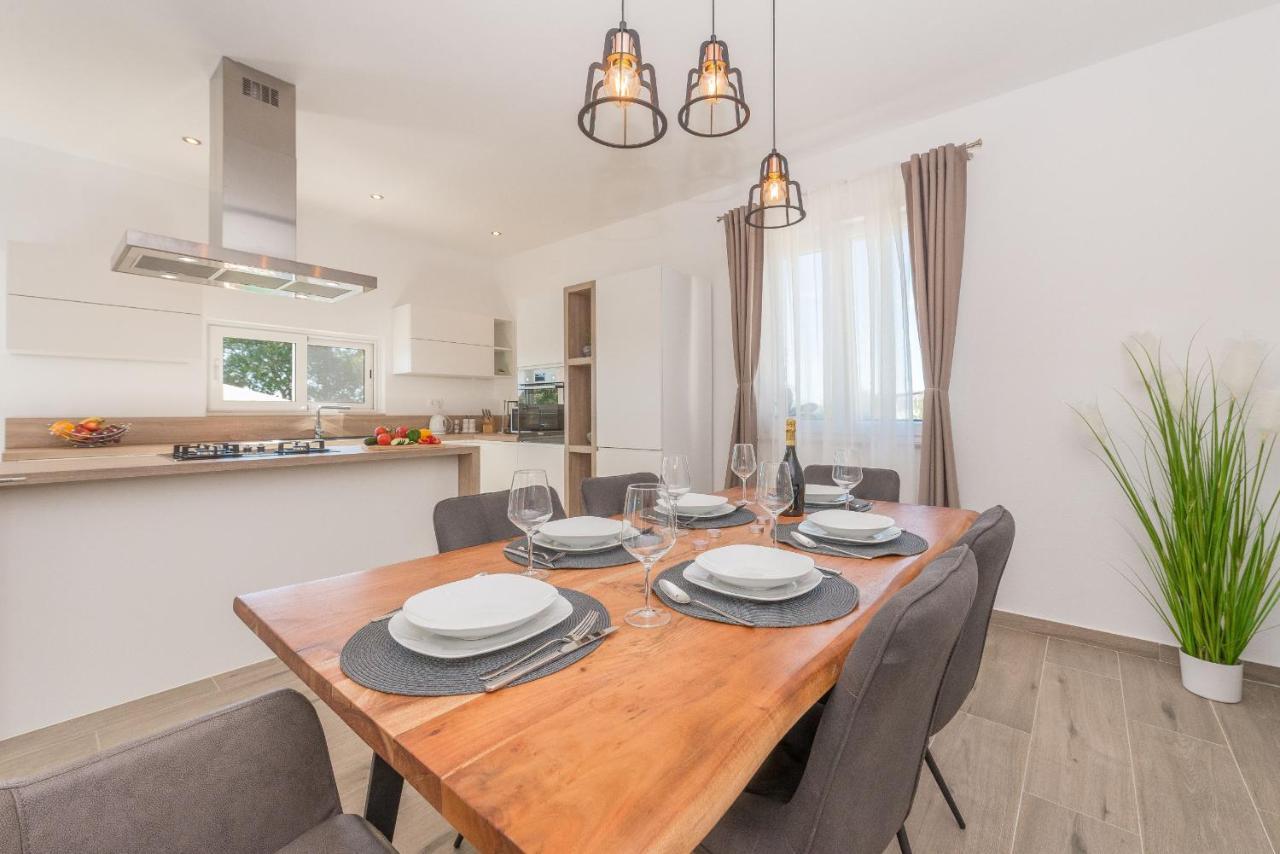 Villa Tara Zadarvillas Tinj Kültér fotó